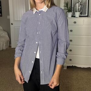 Gap navy and white striped button-up shirt with white collar